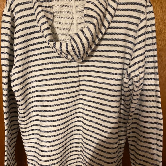 Hooded pull over sweatshirt - Picture 2 of 2